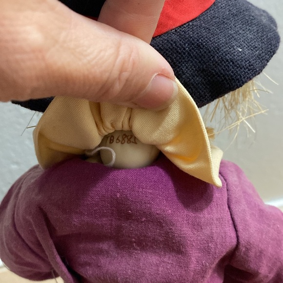 Limited edition Ashton Drake Wizard of Oz porcelain dolls. - Picture 9 of 9